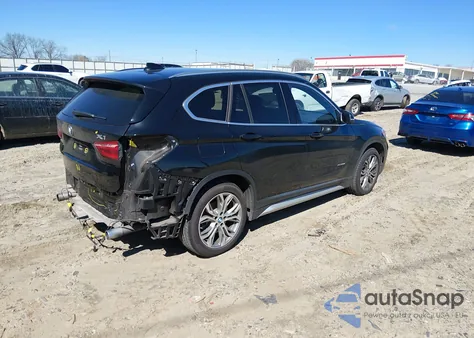 2016 BMW X1 xDrive28I z USA, uszkodzony, nr VIN WBXHT3Z38G4A48296